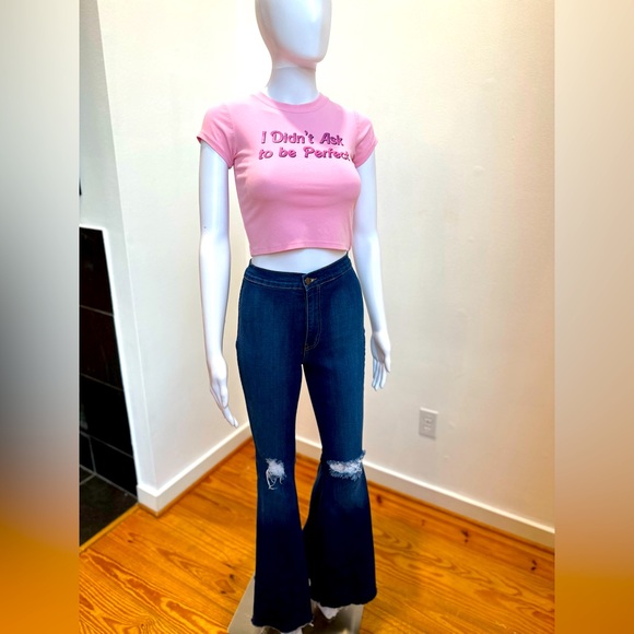 Fashion Nova Mystery Solved Extreme Bell Bottom Size 1, 24” waist, 31.5” inseam - Picture 4 of 6